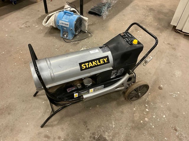 Stanley st-125t-kfa-e diesel heater - afbeelding 1 van  4
