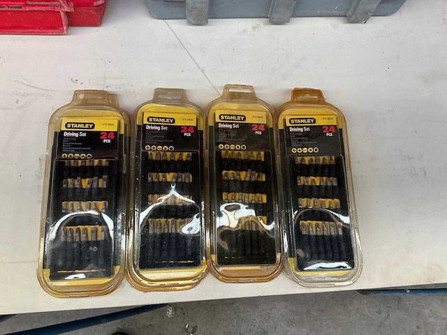 Stanley ste-06024 24 delig bitsets (8x) - afbeelding 1 van  1