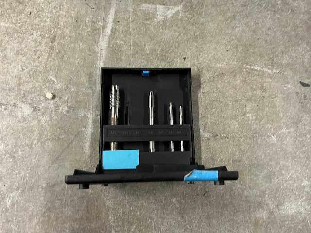 Stanley verrijdbare gereedschapskoffer - afbeelding 9 van  10