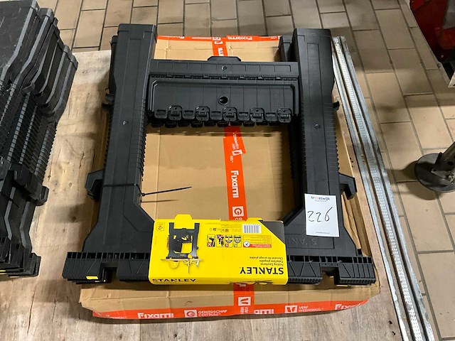 Stanley vouwschraag (8x) - afbeelding 2 van  3