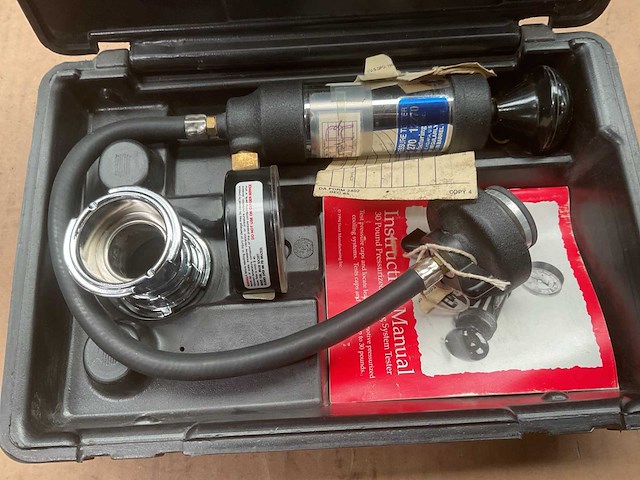Stant st 270 12270 cooling system pressure tester - afbeelding 2 van  5