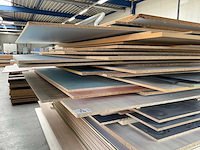 Stapel spaanplaten en multiplex - afbeelding 4 van  4