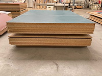 Stapel spaanplaten - afbeelding 3 van  3