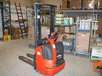 Stapelaar linde l10. draaiuren 701 uur. hefhoogte 300 cm. maximale last 1000 kg. - afbeelding 1 van  8