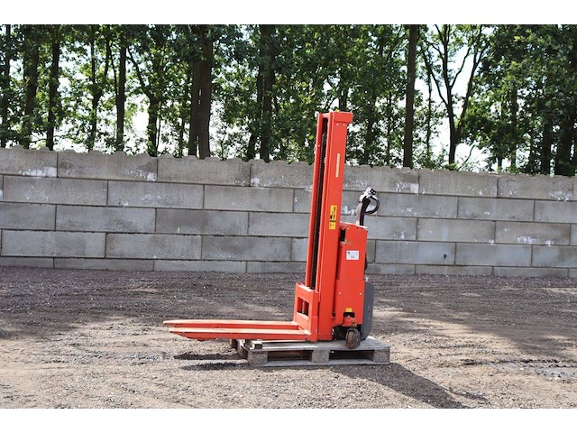Stapelaar logitrans 1001/2850 elektrisch 1000kg 2.85m 2007 - afbeelding 1 van  1