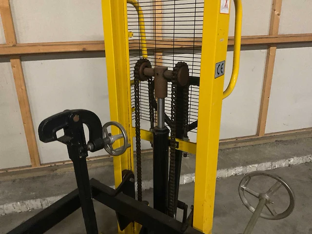 Stapelaar met mechanisch vatenklem - afbeelding 5 van  6