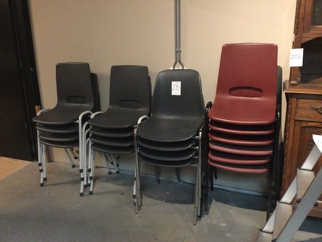 Stapelbare kantinestoelen (18x) - afbeelding 1 van  1