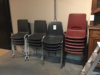 Stapelbare kantinestoelen (18x) - afbeelding 1 van  1