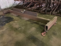 Stapelbare metaalbok (44x) met hijsbalk - afbeelding 5 van  17