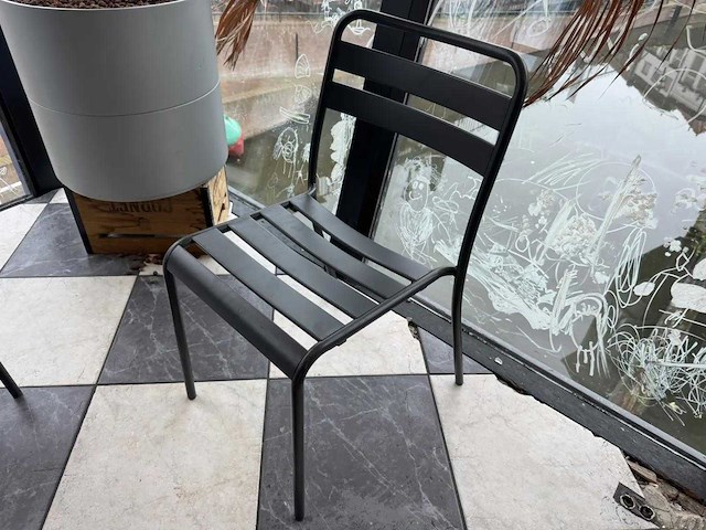 Stapelbare metalen terrasstoel (8x) - afbeelding 2 van  5