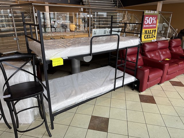 Stapelbed, zwart metaal - afbeelding 1 van  1