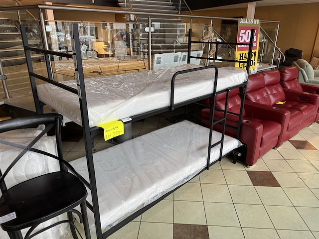 Stapelbed, zwart metaal - afbeelding 1 van  1