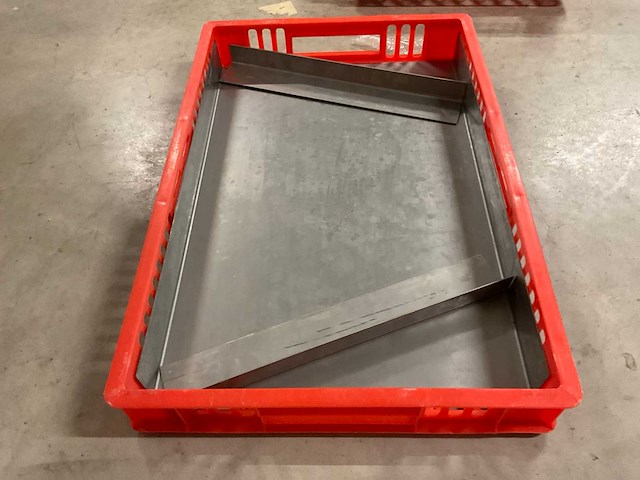 Stapelkrat met rvs plaat (80x) - afbeelding 2 van  9