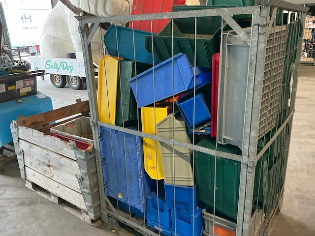 Stapelkrat - afbeelding 6 van  7