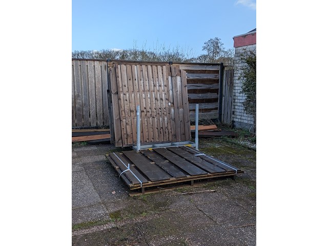 Stapelrek met 10x tuinscherm - afbeelding 1 van  31