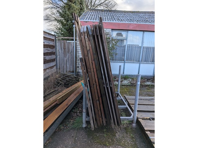 Stapelrek met 10x tuinscherm - afbeelding 23 van  31