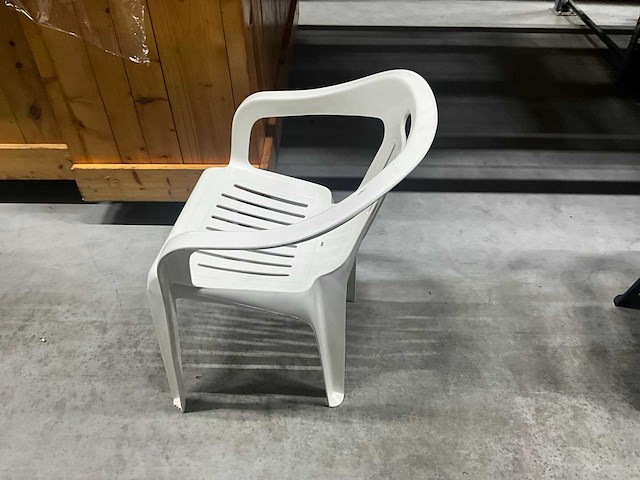 Stapelstoelen (122x) - afbeelding 2 van  3