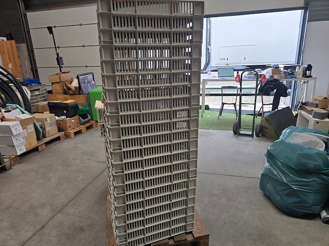 Stappelbakken 60x40x8cm ca 20 stuks kruizinga, partij - afbeelding 1 van  5