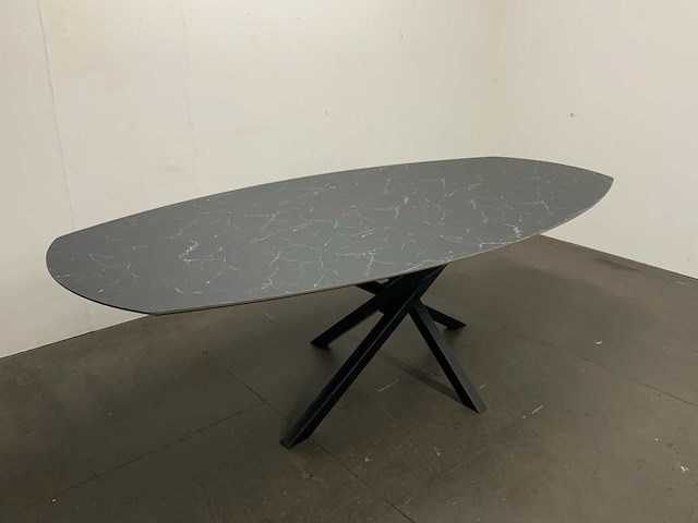 Starcrown - deens ovaal eetkamertafel 240x110x74 cm - afbeelding 1 van  6