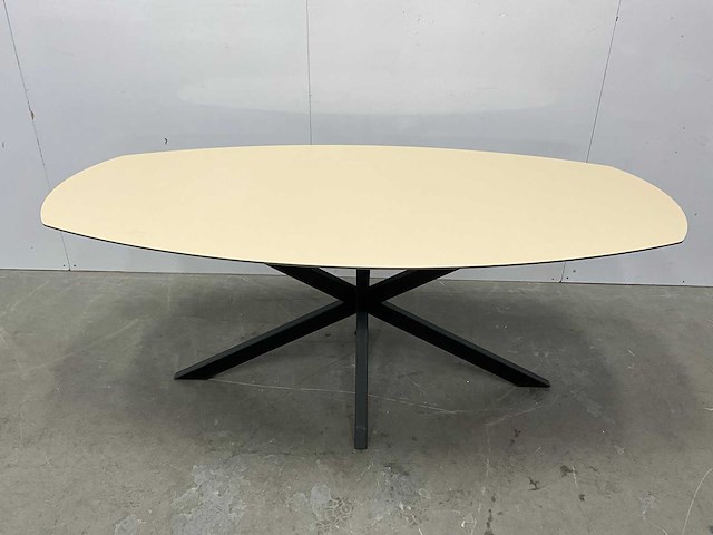Starcrown evotop eetkamertafel 200 cm - afbeelding 1 van  7