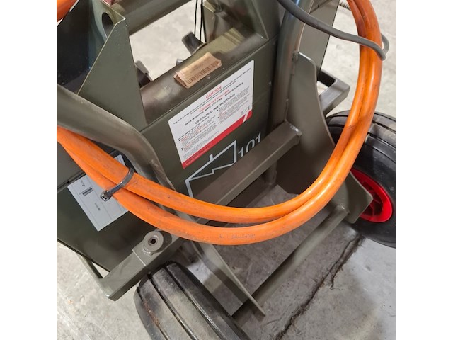 Startbooster op transportwagen, powervamp, nato 200 - afbeelding 6 van  9