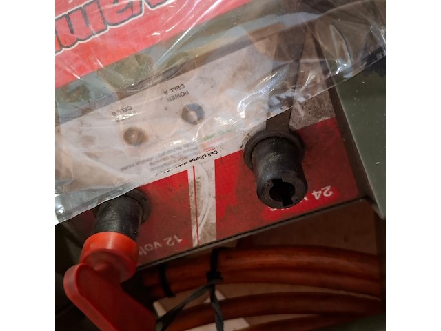 Startbooster op transportwagen, powervamp, nato 200 - afbeelding 7 van  7