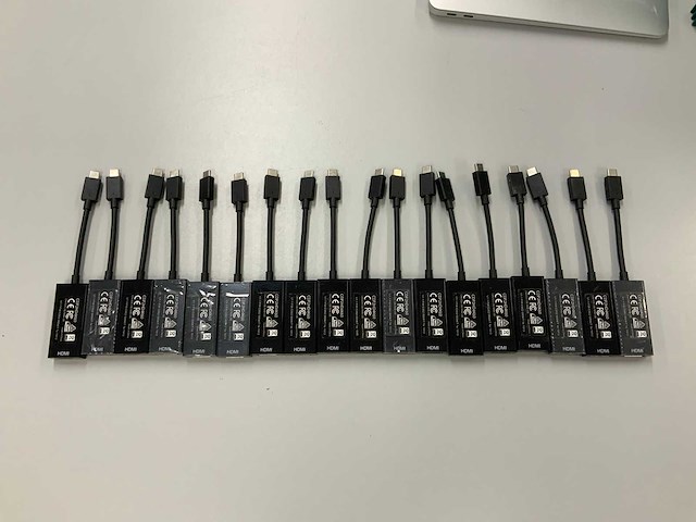 Startech hdmi to usb-c adapter (19x) - afbeelding 1 van  4