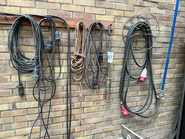 Startkabel, verlengkabel en slagtrekker - afbeelding 1 van  4