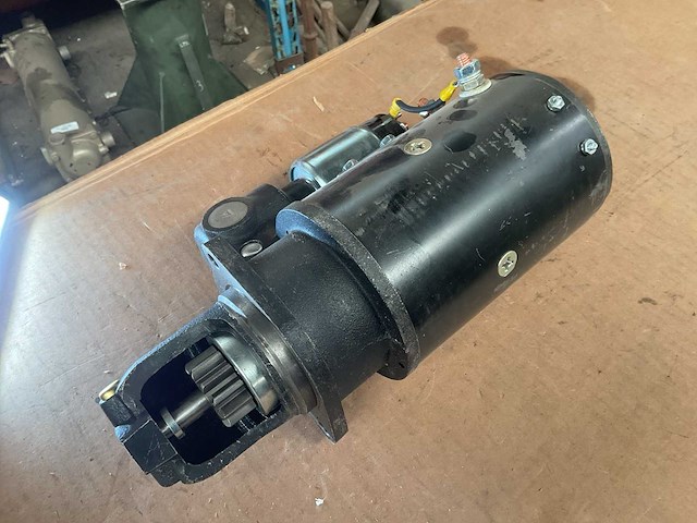 Startmotor - afbeelding 1 van  5