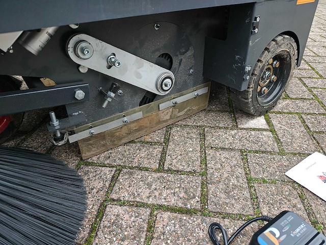 Starvox - 2025 - 1260 - zelfrijdende veegmachine - afbeelding 5 van  21