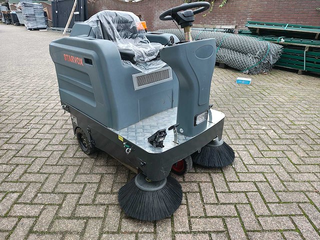 Starvox - 2025 - 1260 - zelfrijdende veegmachine - afbeelding 18 van  21