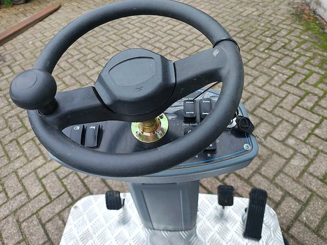 Starvox - 2025 - 1260 - zelfrijdende veegmachine - afbeelding 20 van  21