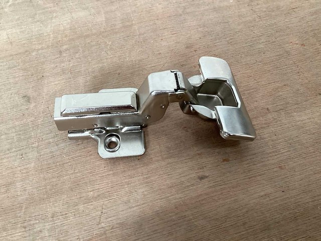 Starx inboorscharnier 35mm, met demping (98x) - afbeelding 1 van  4