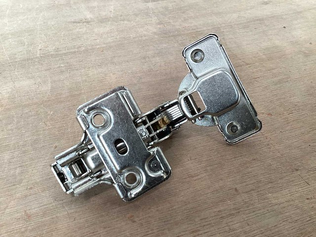 Starx inboorscharnier 35mm, met demping (98x) - afbeelding 3 van  4
