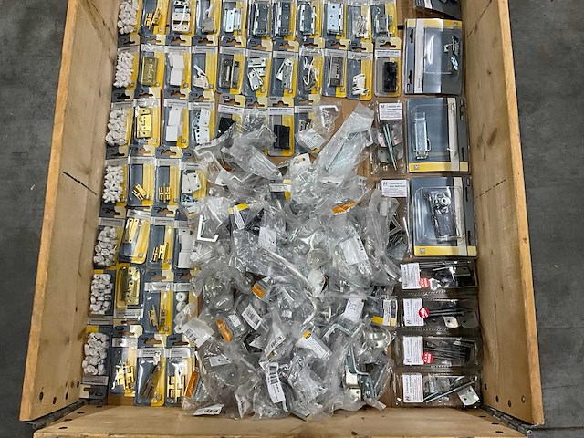 Starx partij divers beslag (125x) - afbeelding 11 van  16