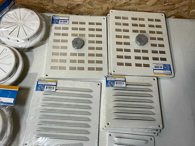 Starx partij diverse roosters en toebehoren (52x) - afbeelding 9 van  13