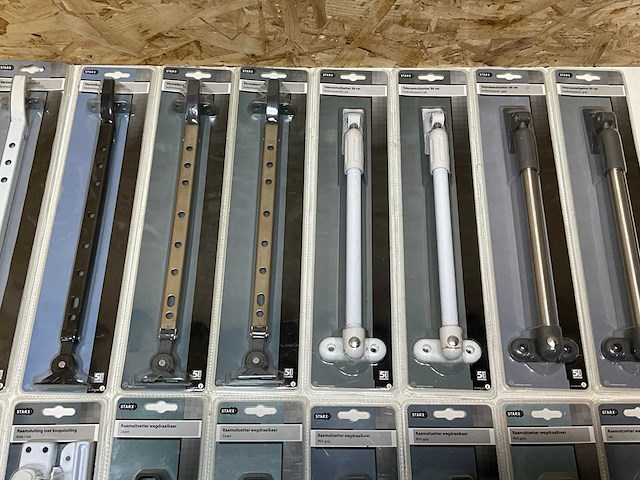 Starx raamsluitingen en raamuitzetters (19x) - afbeelding 6 van  10