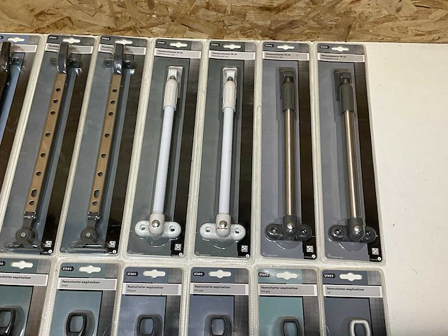 Starx raamsluitingen en raamuitzetters (19x) - afbeelding 7 van  10