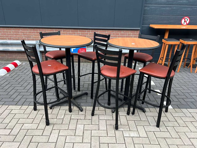 Statafel (2x) met krukken (6x) - afbeelding 1 van  1