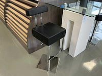 Statafel met 2 barkrukken - afbeelding 3 van  3