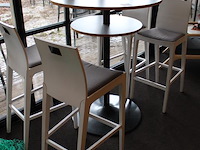 Statafel met 4 krukken. doorsnede 90 cm. hoogte 116 cm. - afbeelding 2 van  5