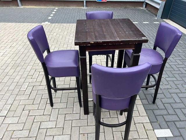 Statafel met 4 krukken - afbeelding 1 van  1