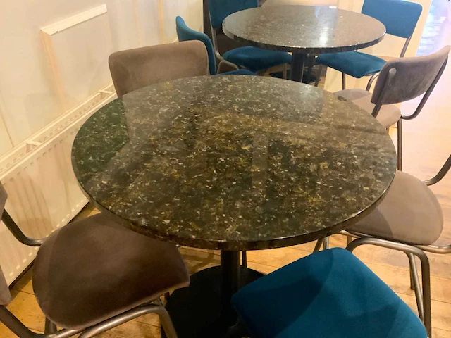 Statafel met 4 stoelen (2x) - afbeelding 3 van  4