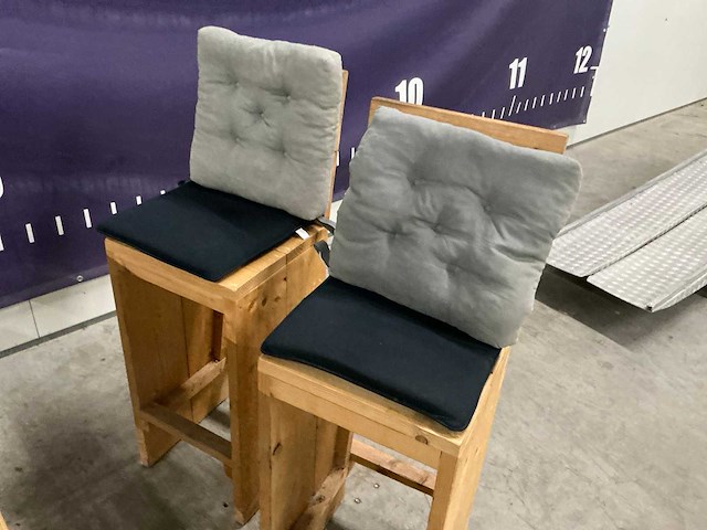 Statafel met 4 stoelen - afbeelding 7 van  7