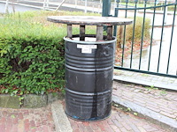 Statafel met doorsnede 95 cm, hoogte 114 cm. - afbeelding 1 van  2