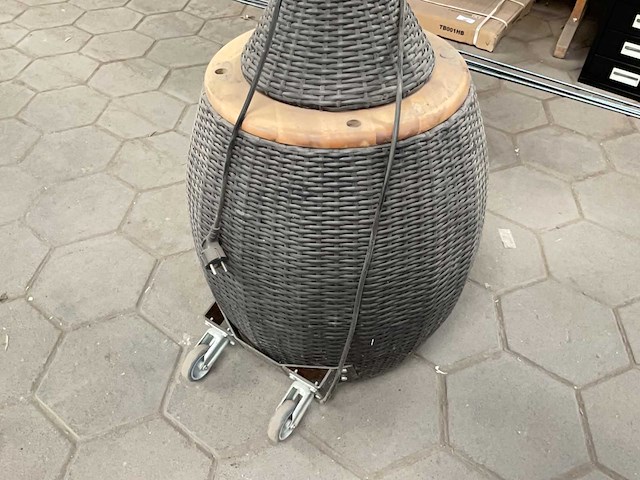 Statafel met meerdere functies - afbeelding 6 van  8