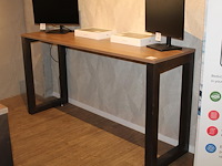 Statafel met zwaar metalen onderstel. afmeting 200 x 60 x 103 cm. - afbeelding 1 van  2