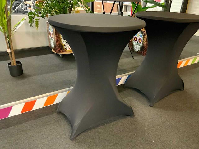 Statafels met planten (7x) - afbeelding 14 van  16