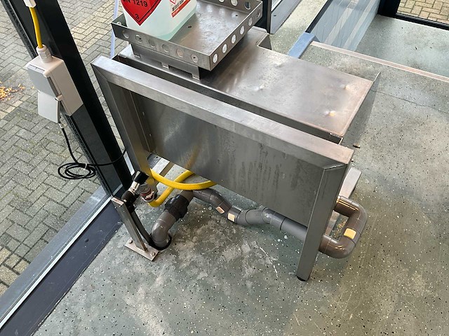 Station bosgraaf hygene - afbeelding 5 van  6