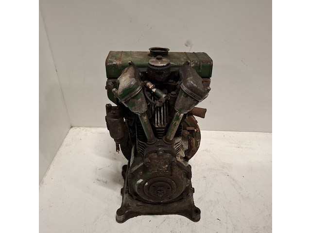 Stationaire motor 2 cilinder, bernard, w10 - afbeelding 10 van  17